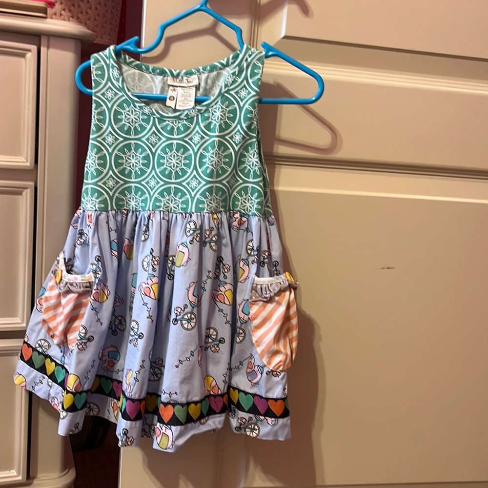 Matilda, Jane sleeveless dress, size 4. Little girls.